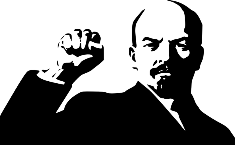 Plotę wianki dla Lenina, czyli ludowość w kolorze czerwonym